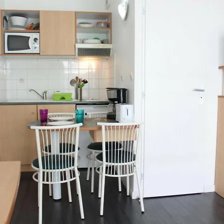 Appartement La Rochelle, 2 Pieces, 2 Personnes - Fr-1-246-247